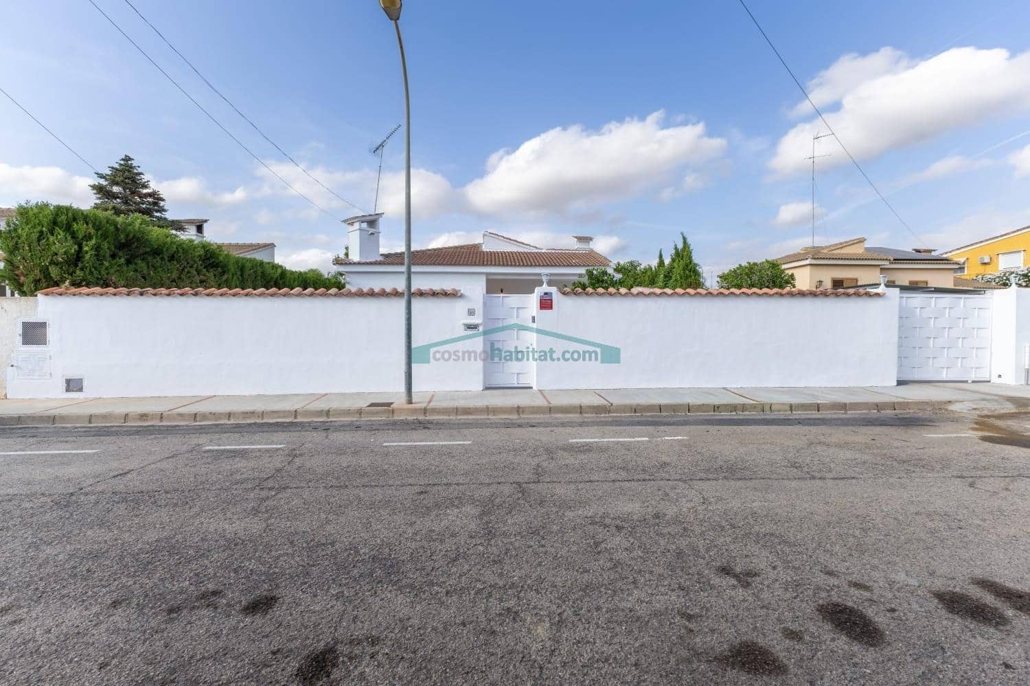 Chalet de 4 habitaciones en L'Eliana en venta con piscina garaje - 590.000 € (Ref: 10078712)