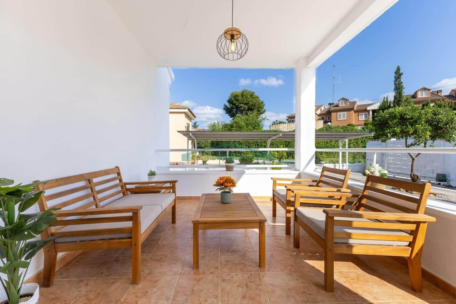 Chalet de 4 habitaciones en L'Eliana en venta con piscina garaje - 590.000 € (Ref: 10078712)