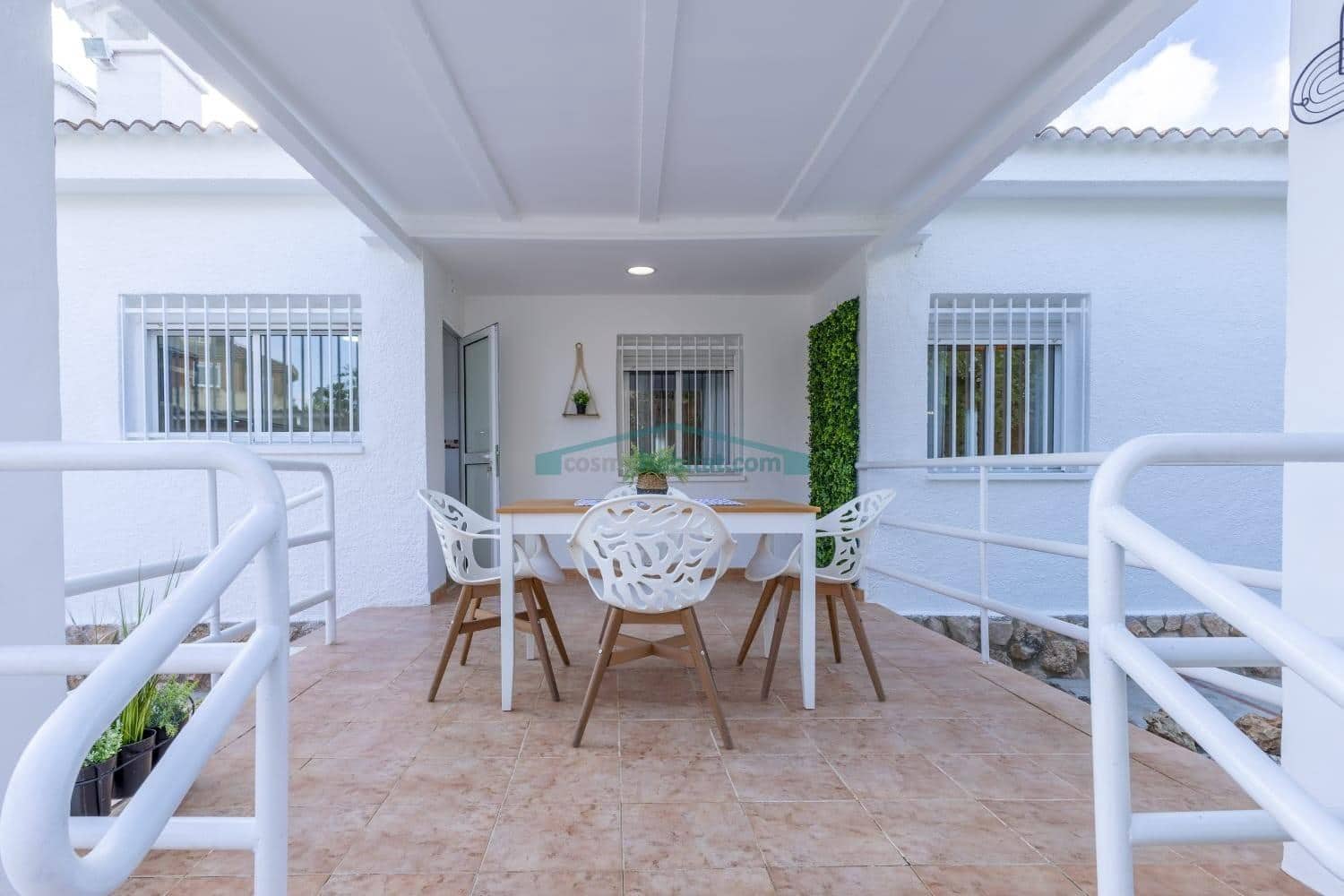 Chalet de 4 habitaciones en L'Eliana en venta con piscina garaje - 590.000 € (Ref: 10078712)