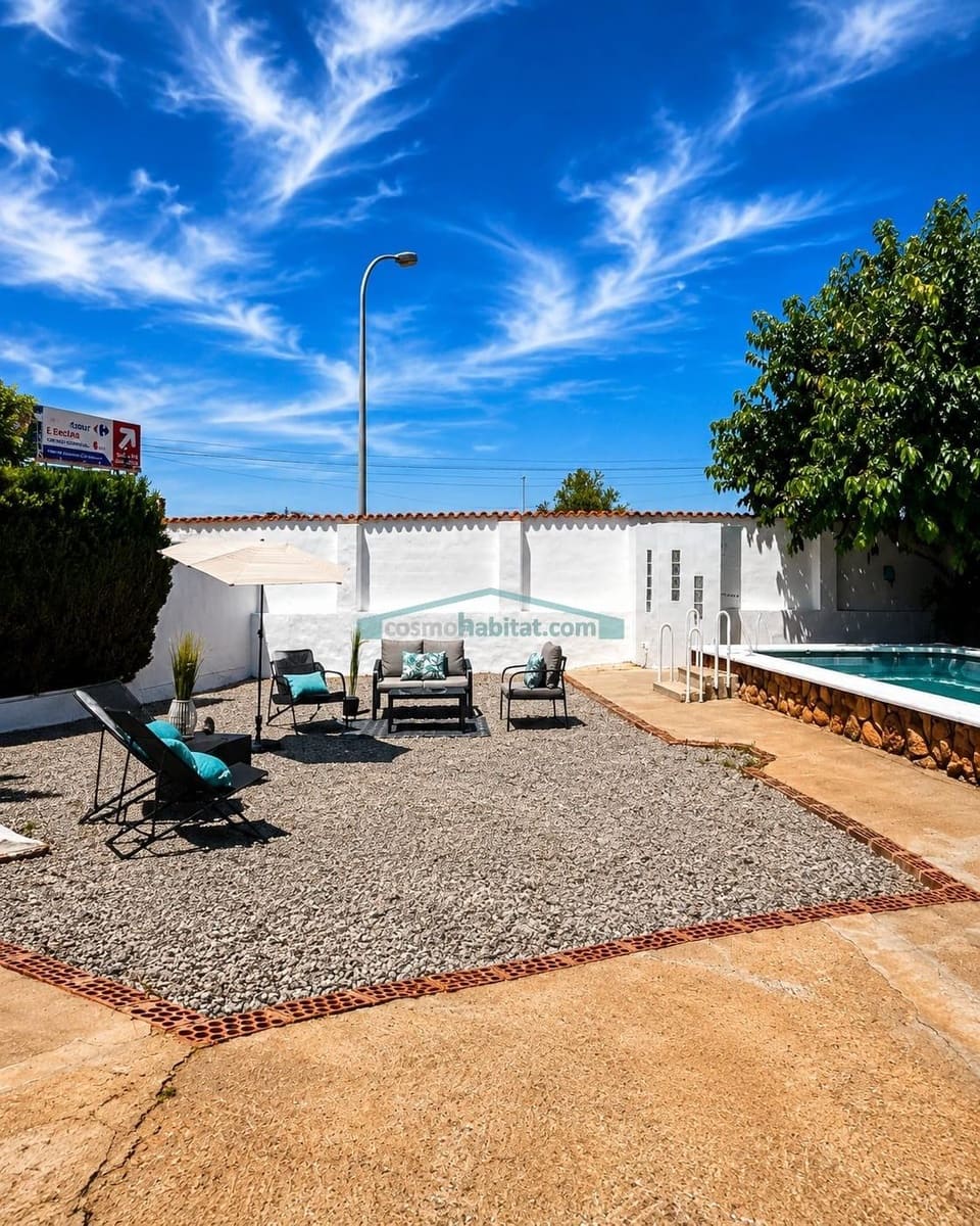 Chalet de 4 habitaciones en L'Eliana en venta con piscina garaje - 590.000 € (Ref: 10078712)