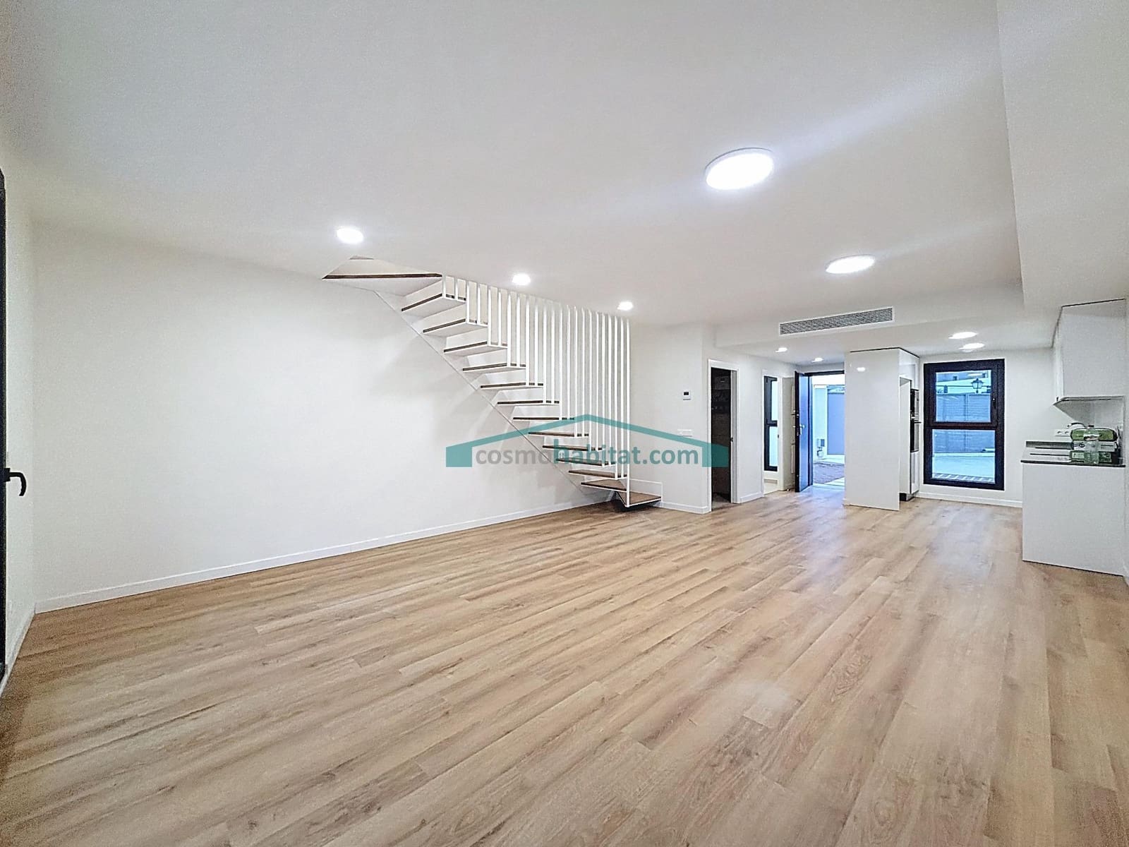 4 Zimmer Reihenhaus zu vermieten in San Antonio de Benageber mit Pool Garage - 2.400 € (Ref: 10078721)