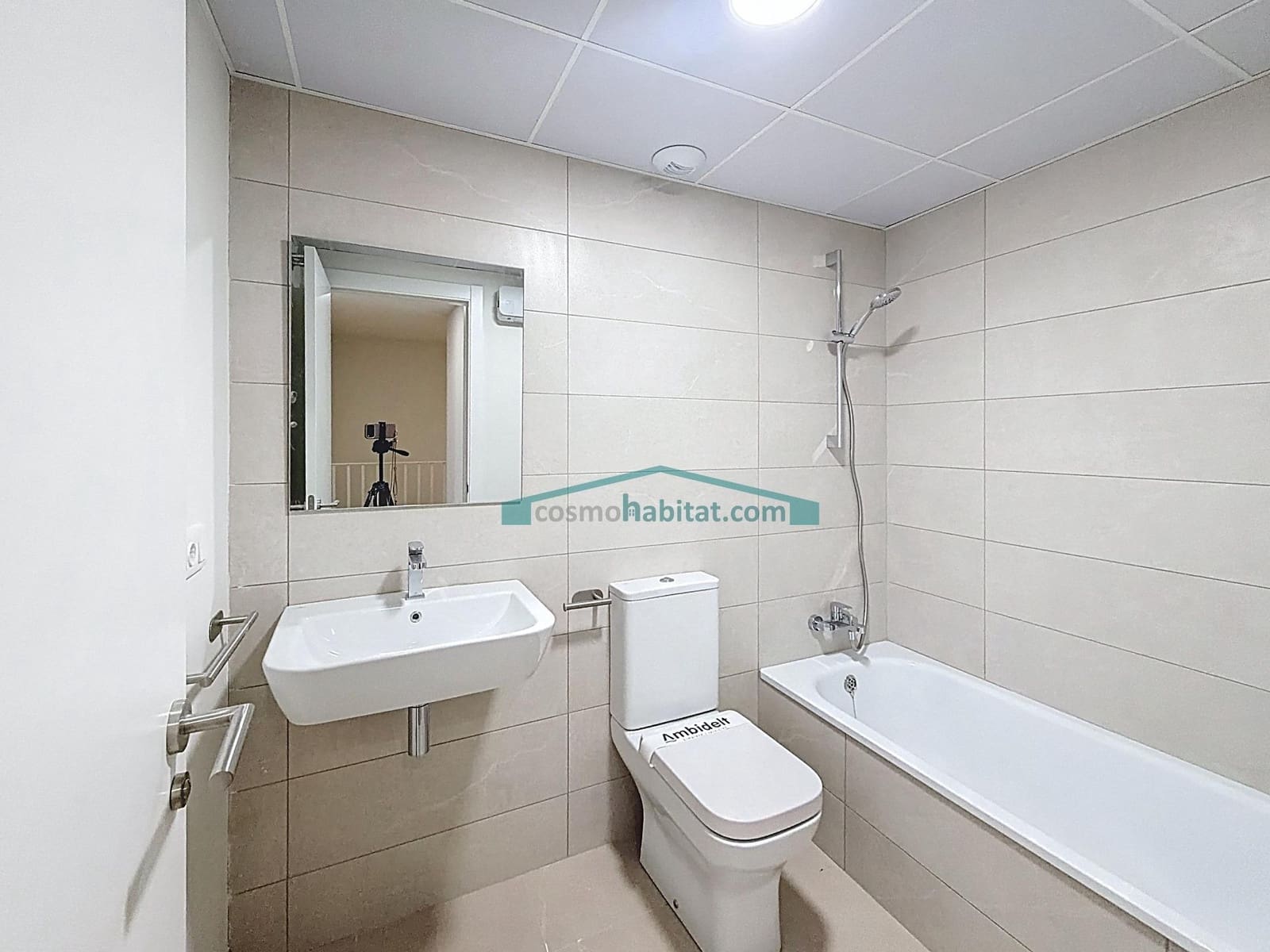 4 Zimmer Reihenhaus zu vermieten in San Antonio de Benageber mit Pool Garage - 2.400 € (Ref: 10078721)