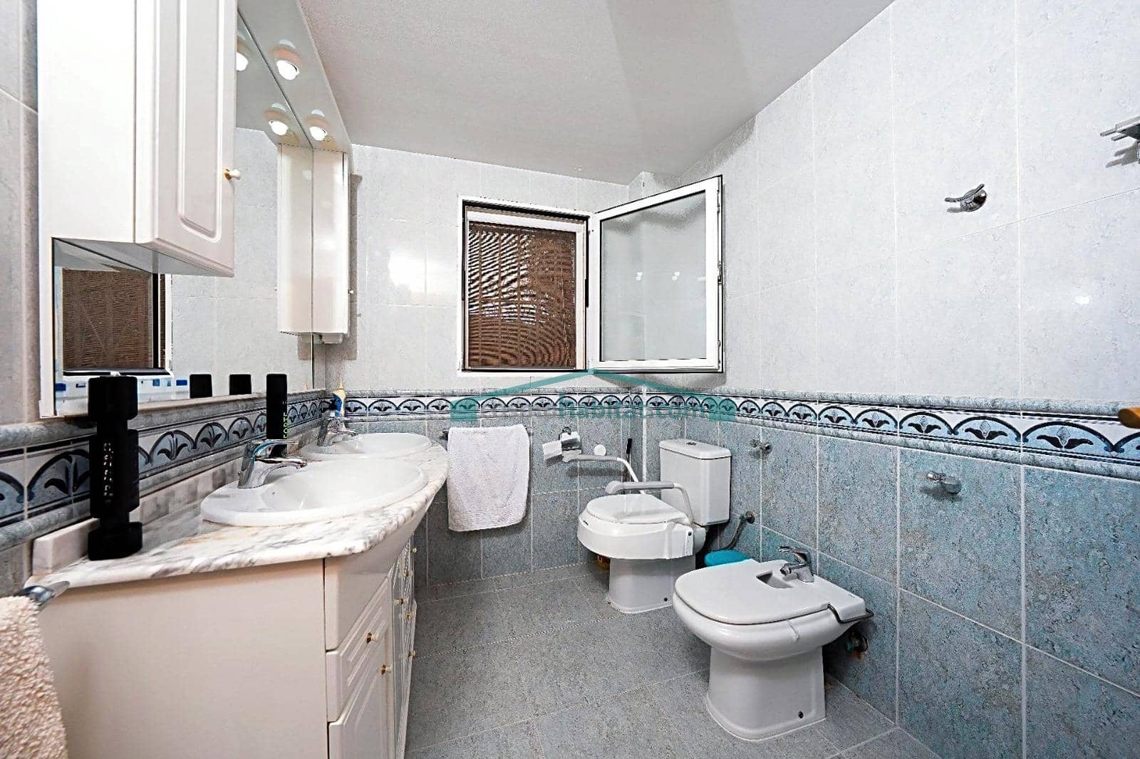 6 soveværelse Bungalow til salg i La Nucia - € 899.000 (Ref: 10078734)