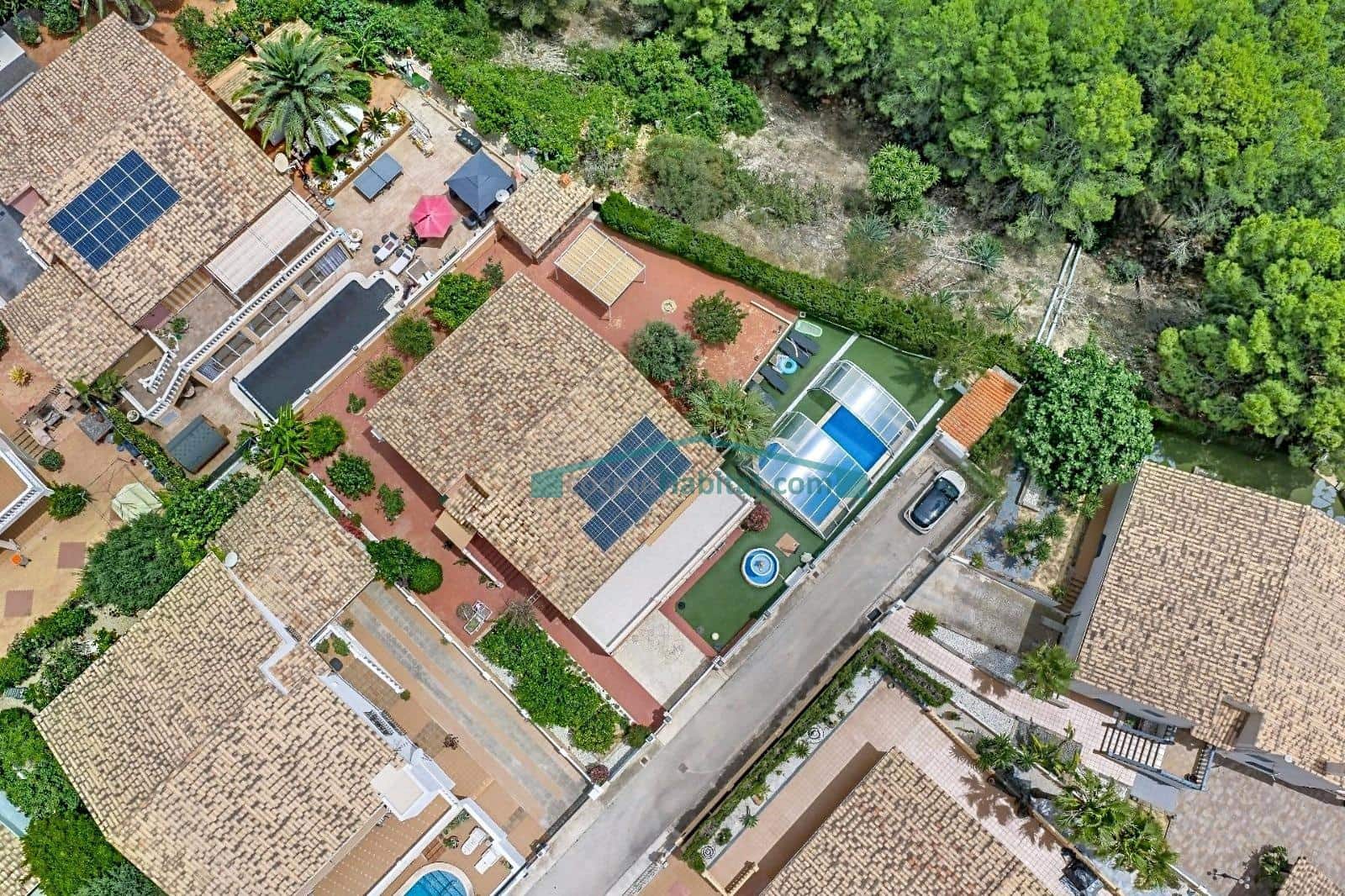 6 soveværelse Bungalow til salg i La Nucia - € 899.000 (Ref: 10078734)