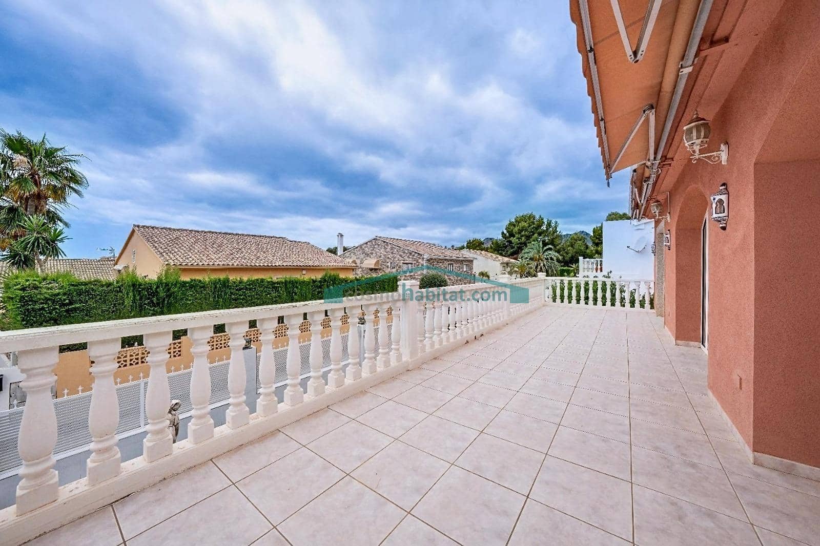 6 bedroom Bungalow for sale in La Nucia with pool - € 799,000 (Ref: 10078734)