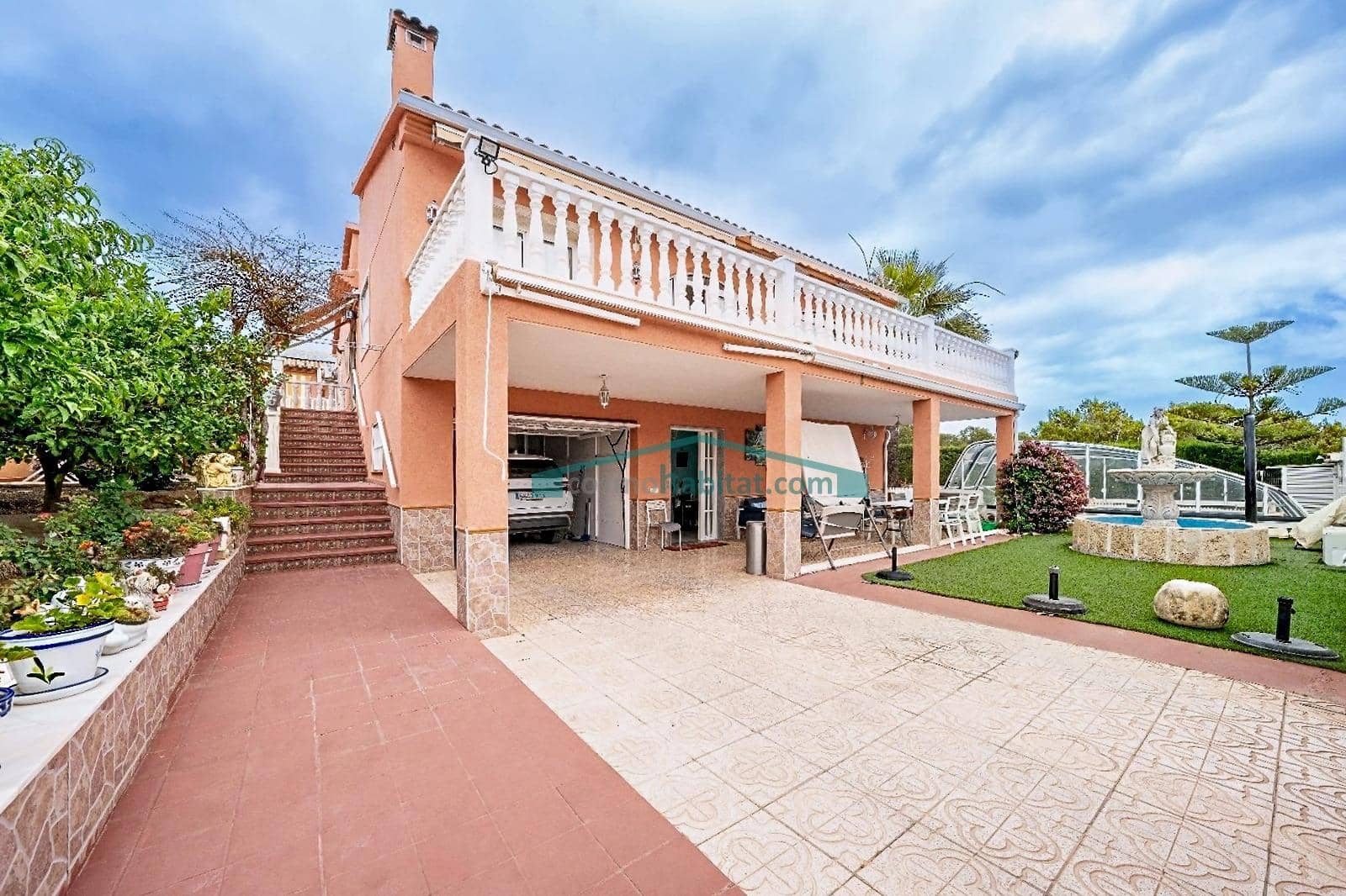 6 bedroom Bungalow for sale in La Nucia with pool - € 799,000 (Ref: 10078734)