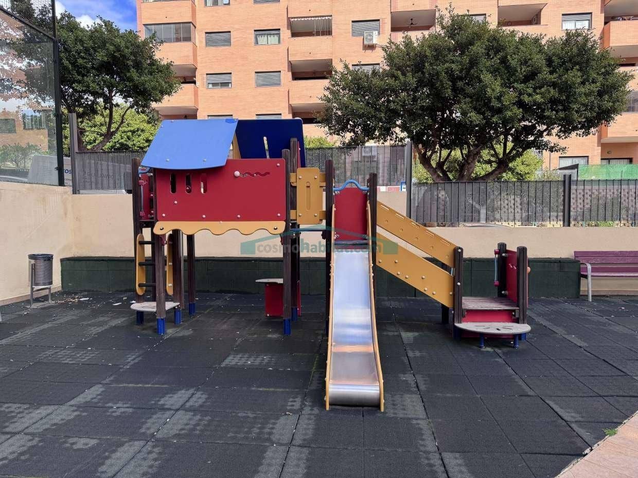 Piso de 2 habitaciones en La Villajoyosa / Vila Joiosa en venta con piscina garaje - 259.000 € (Ref: 10078740)