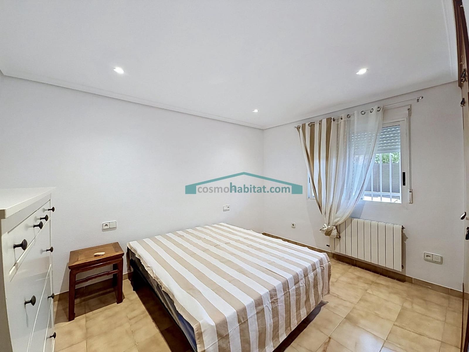 5 bedroom Villa for rent in La Canada with garage - € 2,500 (Ref: 10081311)