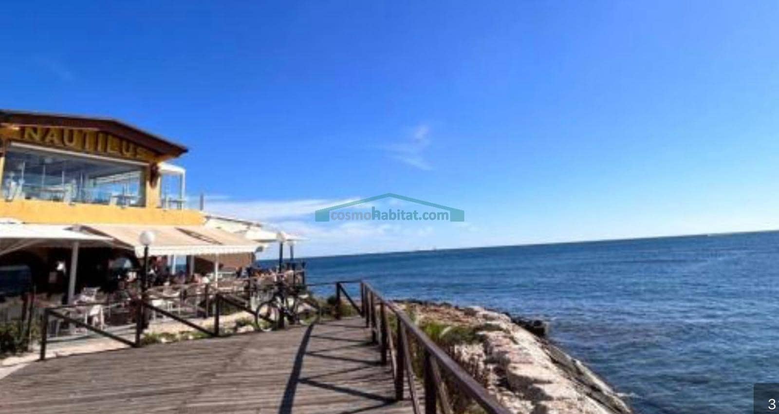 3 slaapkamer Appartement te koop in Punta Prima met zwembad garage - € 299.700 (Ref: 10081317)