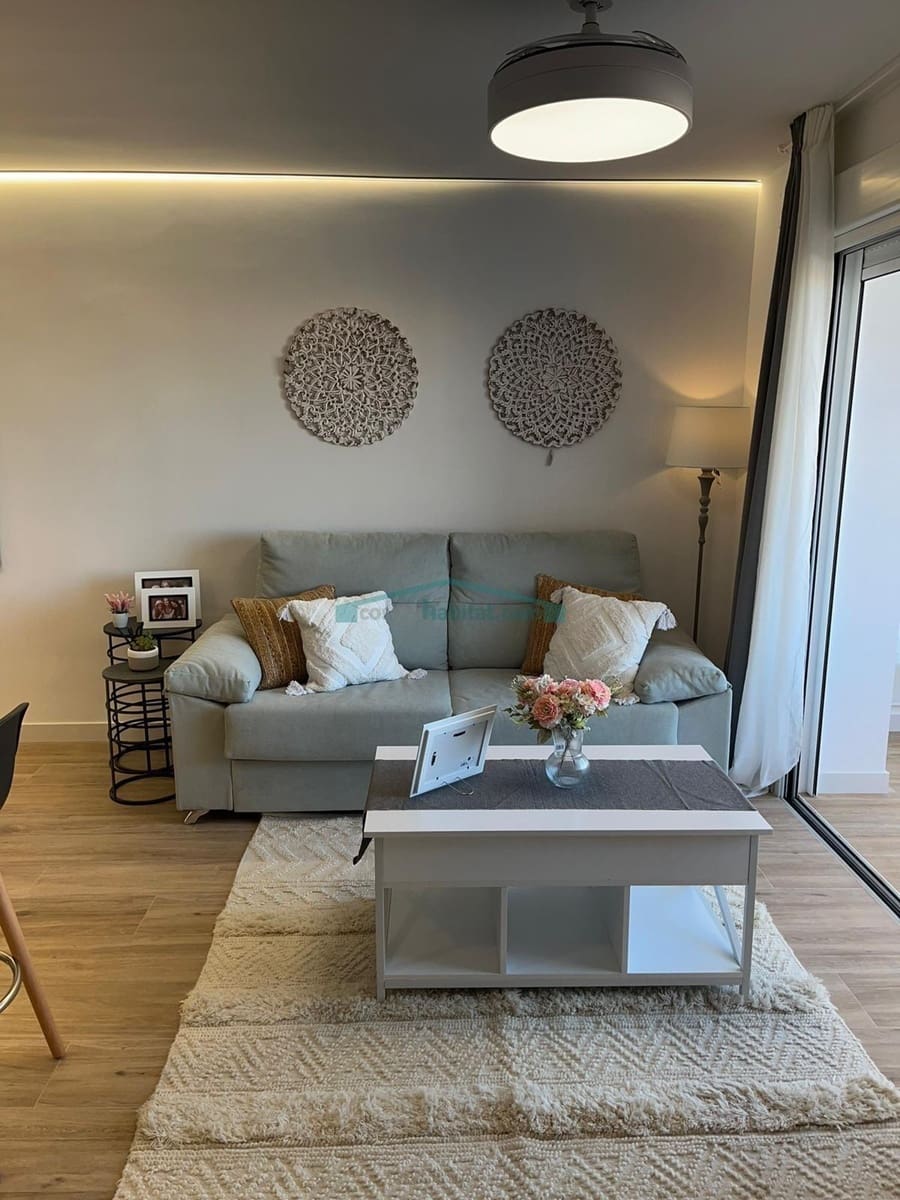 3 bedroom Apartment for sale in Punta Prima with pool garage - € 299,700 (Ref: 10081317)