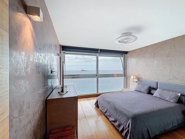 4 quarto Apartamento para venda em Rincón de Loix, Benidorm com piscina garagem - 2 500 000 € (Ref: 10081323)