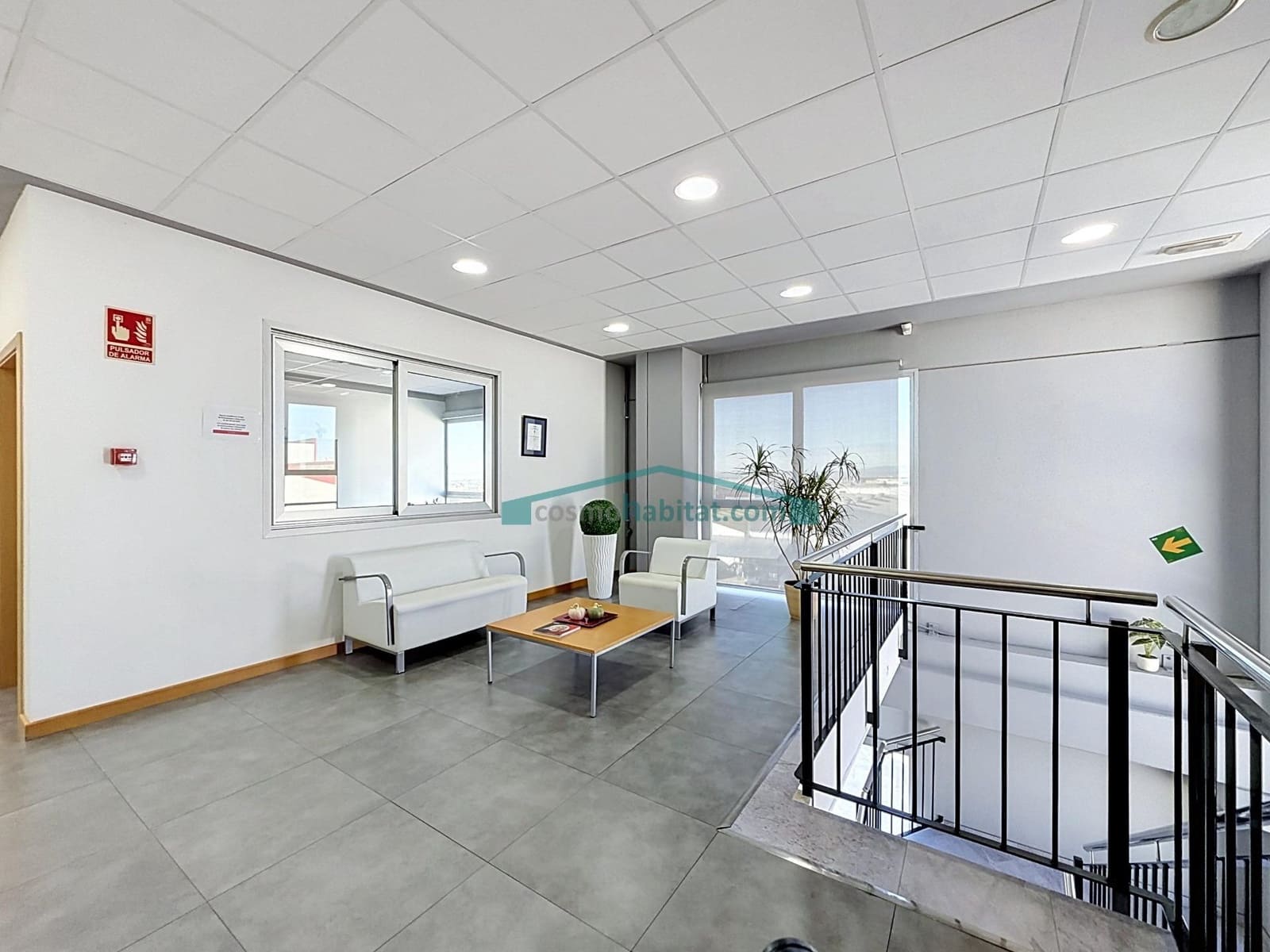 Bedrijf te huur in Paterna - € 4.000 (Ref: 10098494)