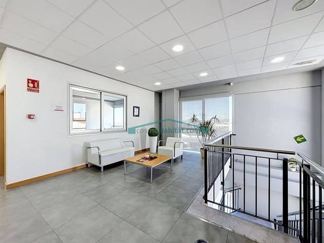 Bedrijf te huur in Paterna - € 4.000 (Ref: 10098494)