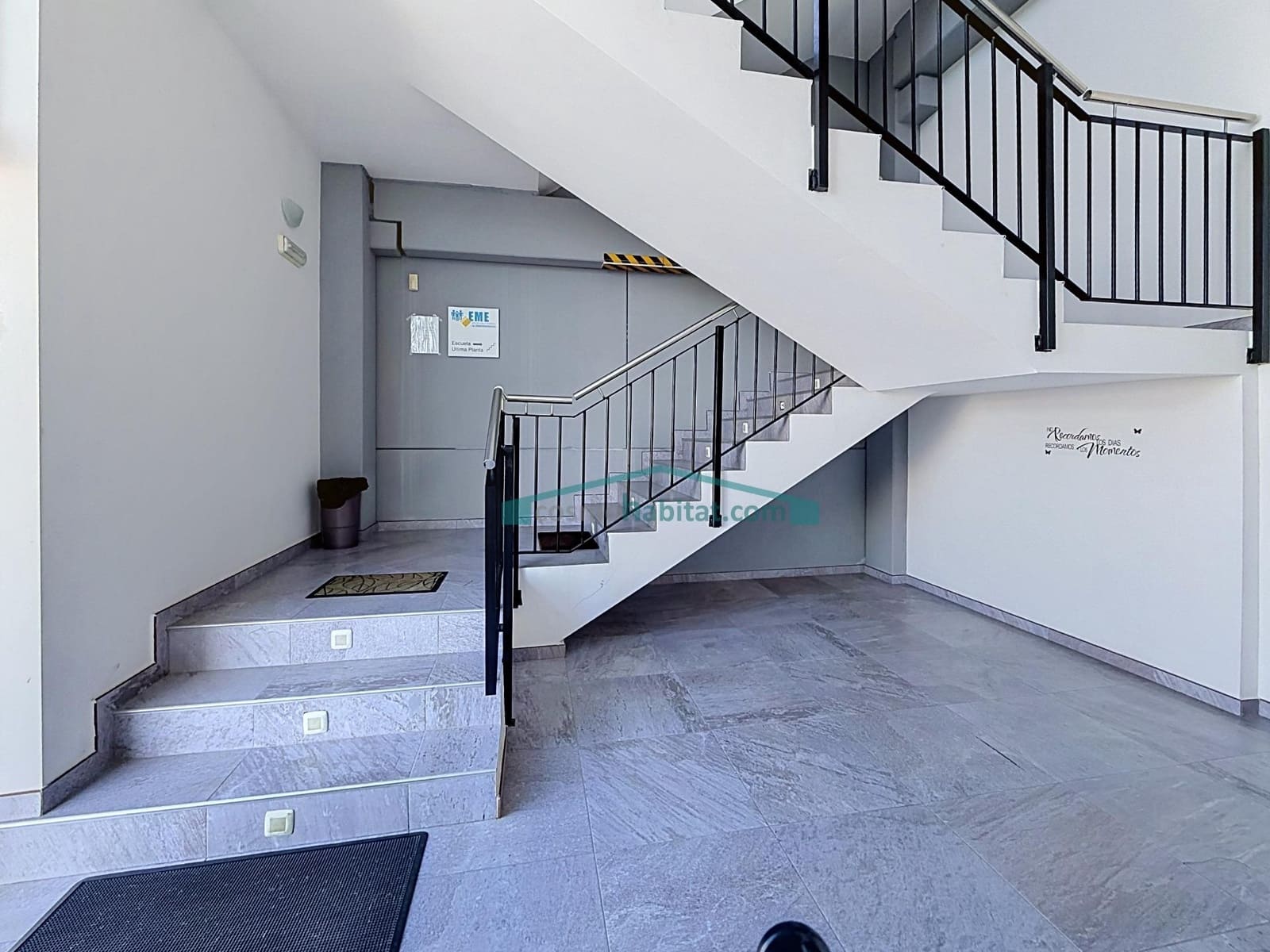 Bedrijf te huur in Paterna - € 4.000 (Ref: 10098494)