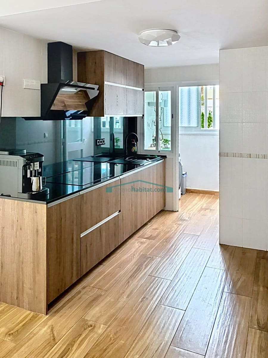 3 makuuhuone Rivitalo myytävänä paikassa Finestrat mukana 
autotalli - 374 000 € (Ref: 10098495)