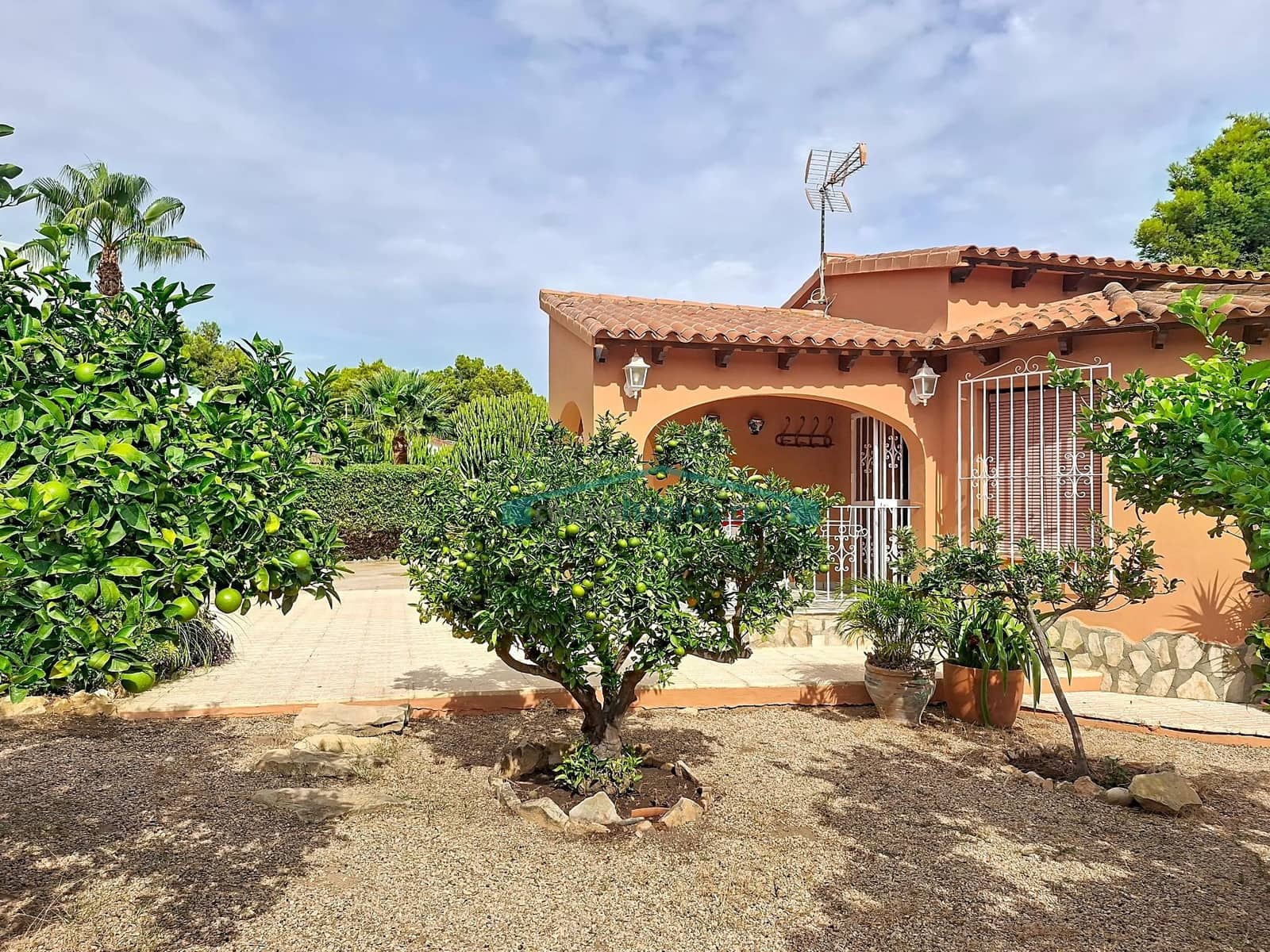 2 Zimmer Villa zu verkaufen in Alfaz del Pi / L'Alfas del Pi mit Pool Garage - 450.000 € (Ref: 10132074)
