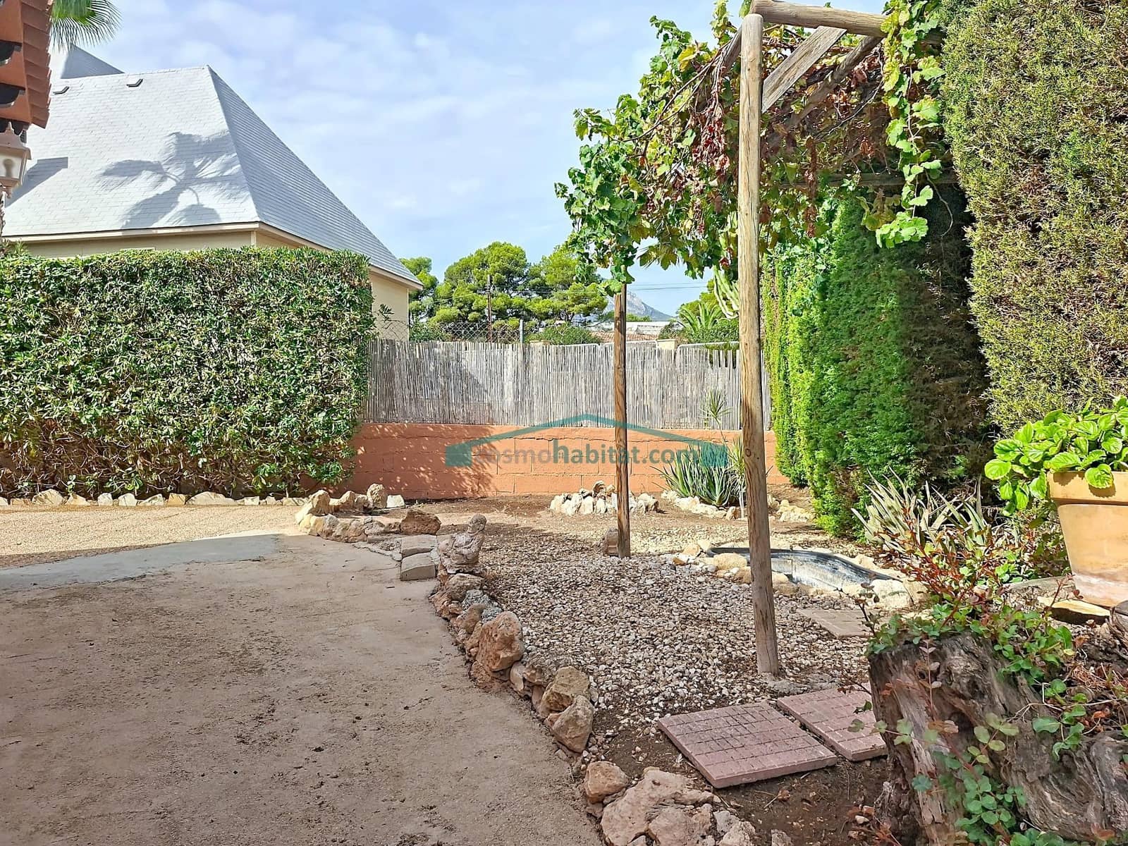 2 bedroom Villa for sale in Alfaz del Pi / L'Alfas del Pi with pool garage - € 450,000 (Ref: 10132074)