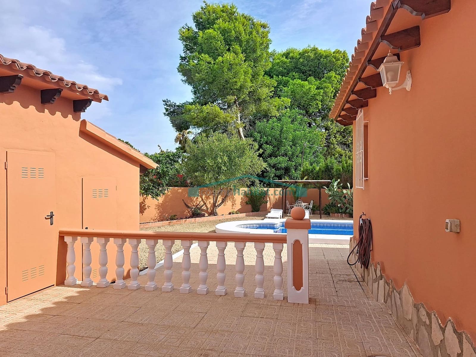 2 bedroom Villa for sale in Alfaz del Pi / L'Alfas del Pi with pool garage - € 450,000 (Ref: 10132074)