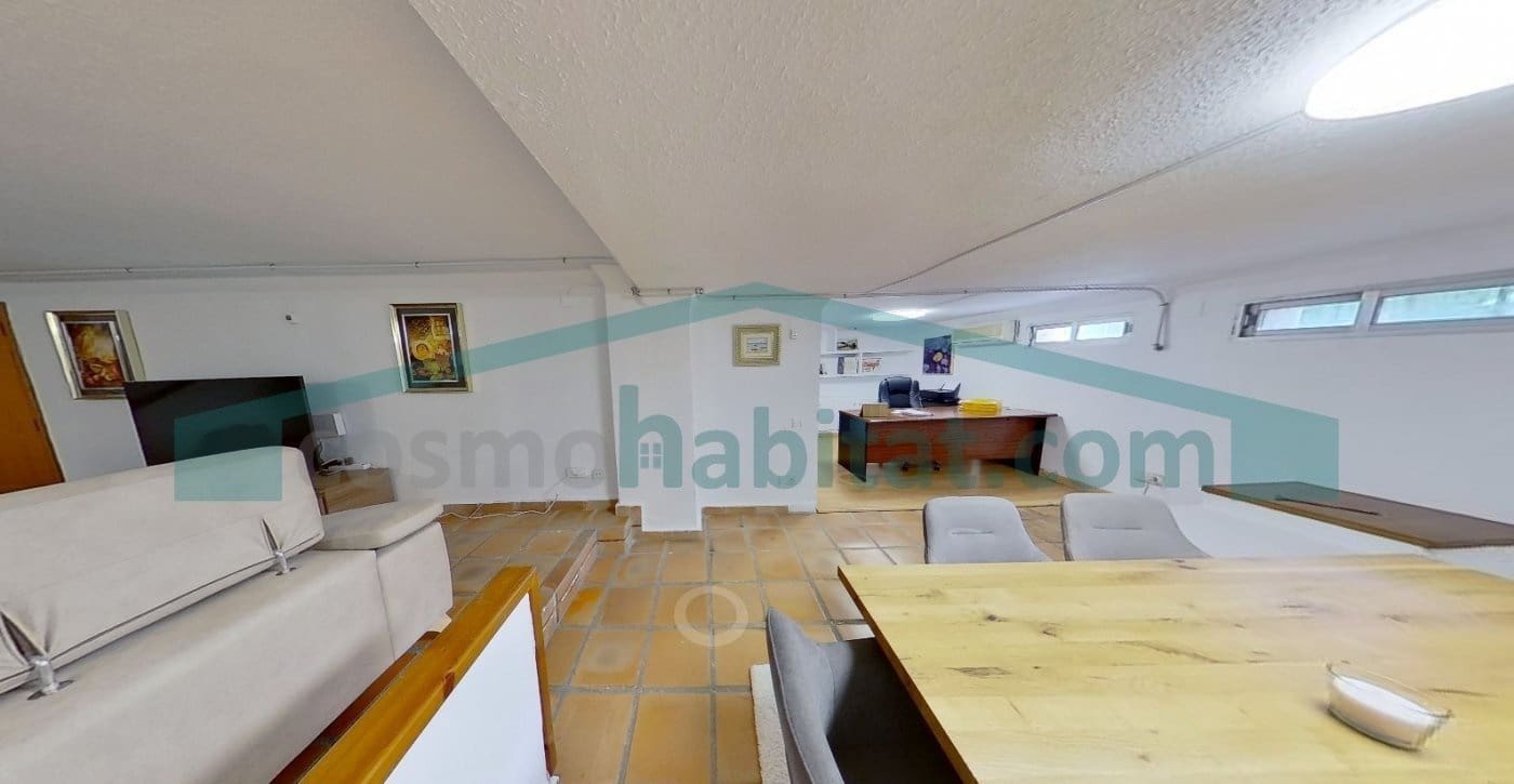 5 soverom Rekkehus til leie i La Canada med svømmebasseng garasje - € 2 300 (Ref: 10136130)