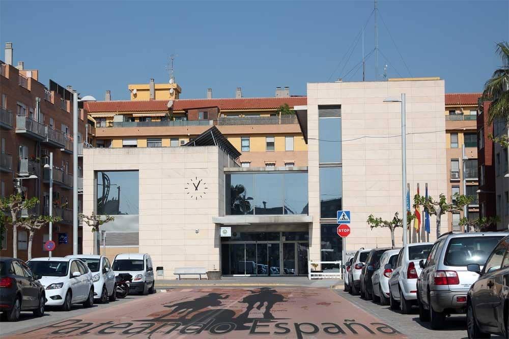 Piso de 3 habitaciones en Bonrepòs i Mirambell en alquiler - 990 € (Ref: 10158004)