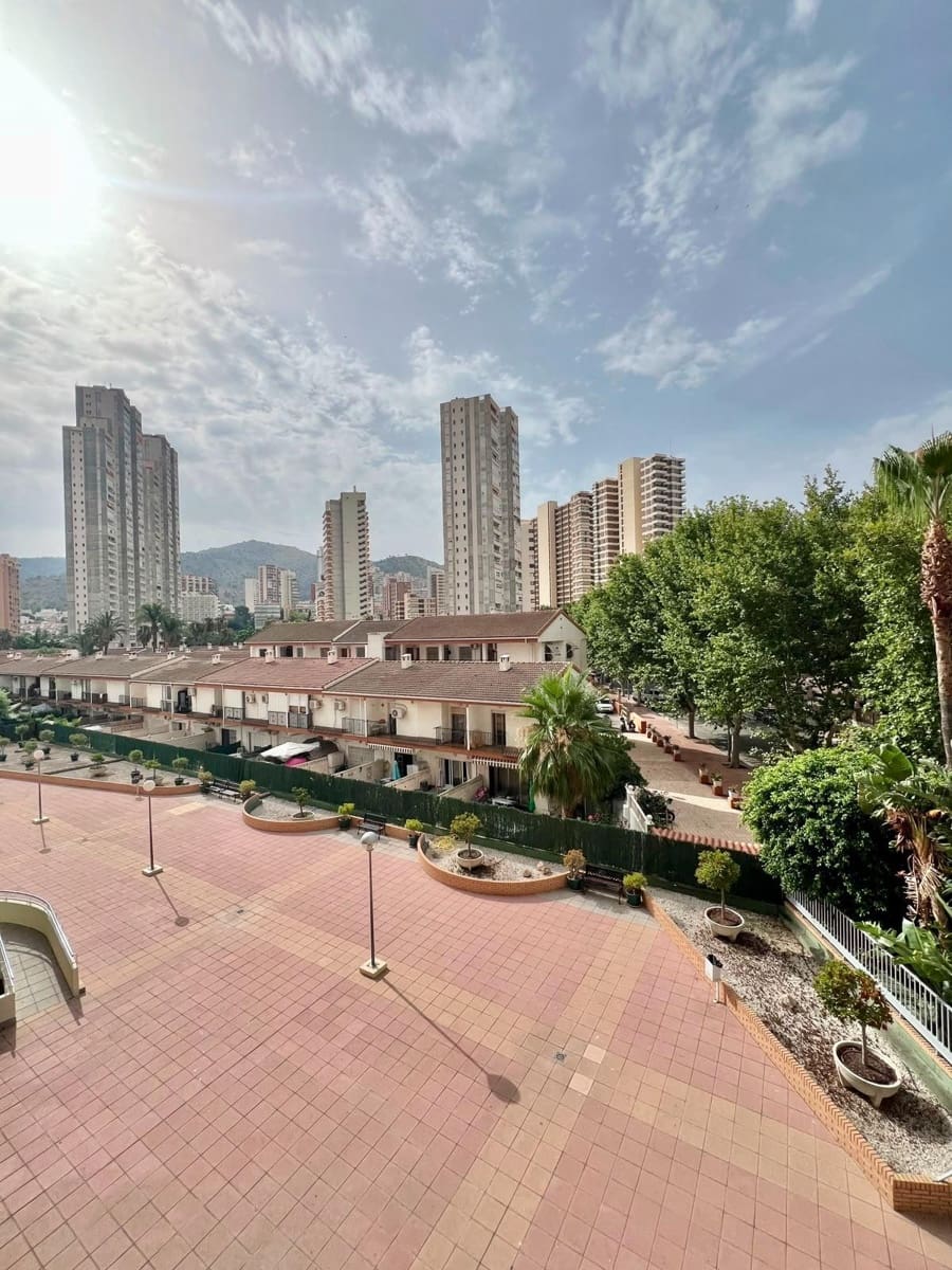 2 soverom Leilighet til salgs i Benidorm med svømmebasseng garasje - € 255 000 (Ref: 10166750)