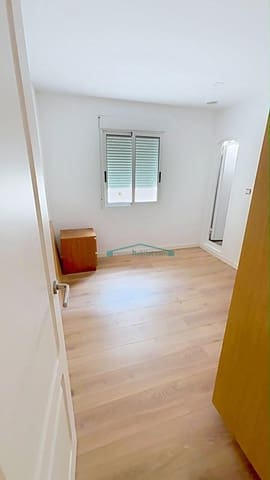 3 soveværelse Lejlighed til salg i Alicante by - € 240.000 (Ref: 10174659)
