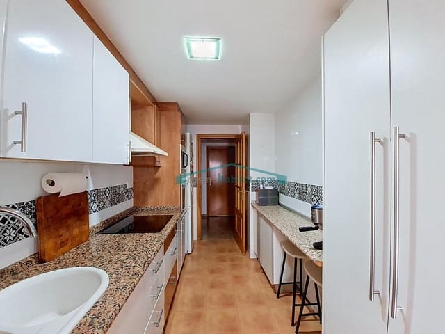 2 makuuhuone Asunto myytävänä paikassa Oliva mukana 
autotalli - 162 000 € (Ref: 10180694)