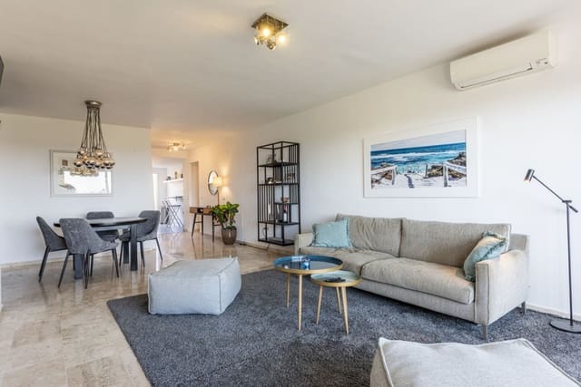 2 bedroom Apartment for sale in Selwo, Estepona with pool - € 375,000 (Ref: 10000455)