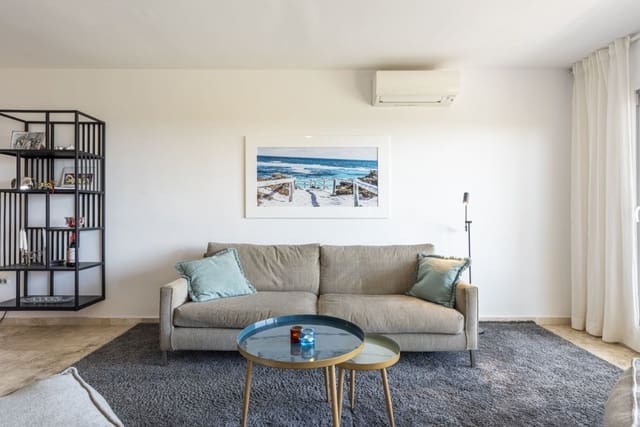 2 bedroom Apartment for sale in Selwo, Estepona with pool - € 375,000 (Ref: 10000455)