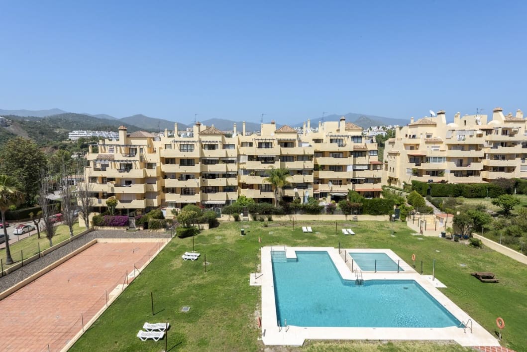 2 bedroom Apartment for sale in New Golden Mile with pool - € 375,000 (Ref: 10000455)