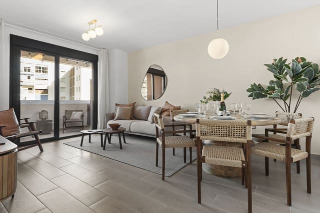 Apartamento de 3 habitaciones en Estepona en venta con piscina garaje - 430.000 € (Ref: 10000511)
