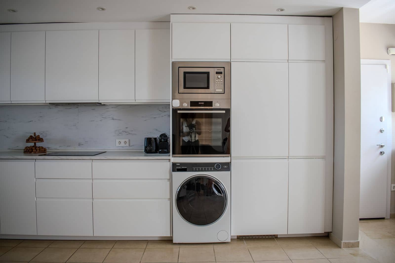 2 bedroom Apartment for sale in Estepona with pool - € 360,000 (Ref: 10000514)