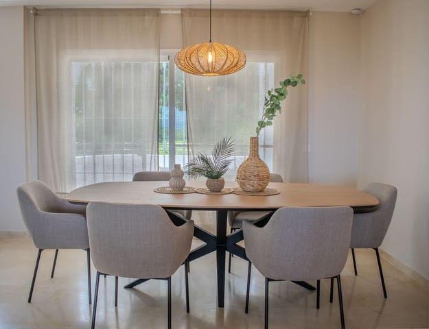 2 bedroom Apartment for sale in Estepona with pool - € 360,000 (Ref: 10000514)