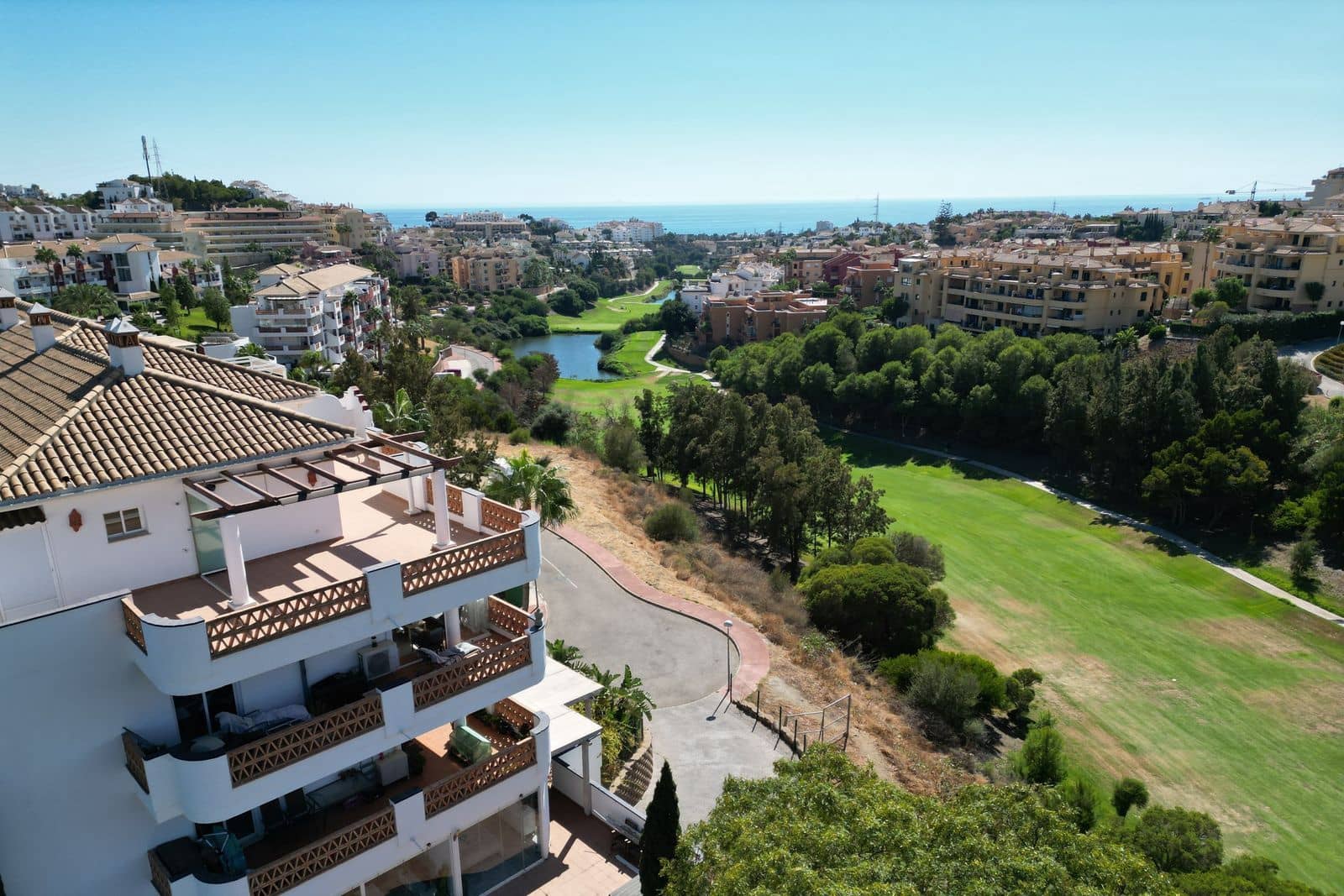 2 sypialnia Apartament na sprzedaż w Riviera del Sol z basenem - 399 000 € (Ref: 10000626)