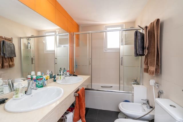 2 bedroom Apartment for sale in Estepona with pool garage - € 270,000 (Ref: 10000734)