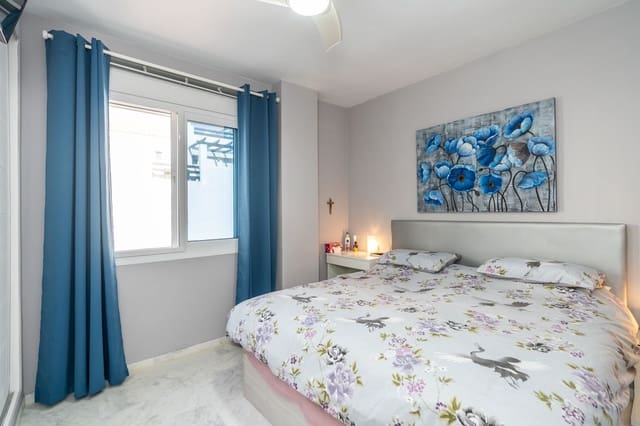 2 bedroom Apartment for sale in Estepona with pool garage - € 270,000 (Ref: 10000734)