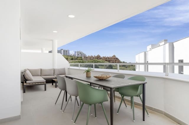 3 bedroom Apartment for sale in Cancelada, Estepona with pool garage - € 465,000 (Ref: 10000747)