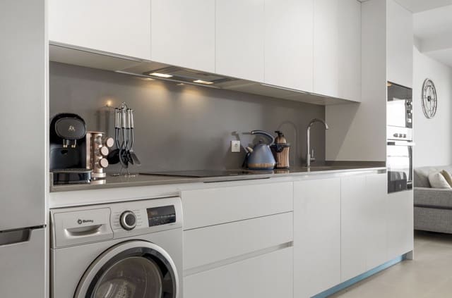 3 bedroom Apartment for sale in Cancelada, Estepona with pool garage - € 465,000 (Ref: 10000747)