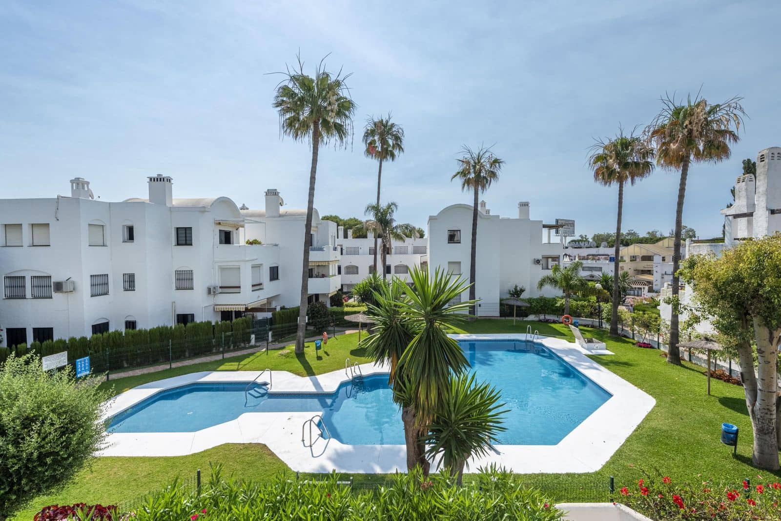 3 soverom Leilighet til salgs i Estepona med svømmebasseng garasje - € 399 500 (Ref: 10000748)