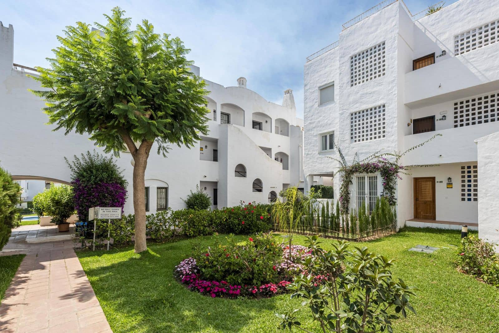 3 soverom Leilighet til salgs i Estepona med svømmebasseng garasje - € 399 500 (Ref: 10000748)