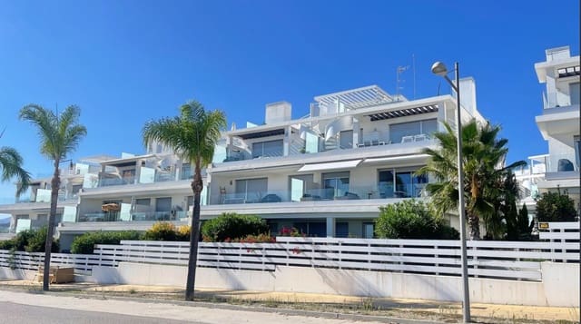 2 Zimmer Penthouse zu vermieten in Cancelada, Estepona mit Pool Garage - 2.500 € (Ref: 10004384)