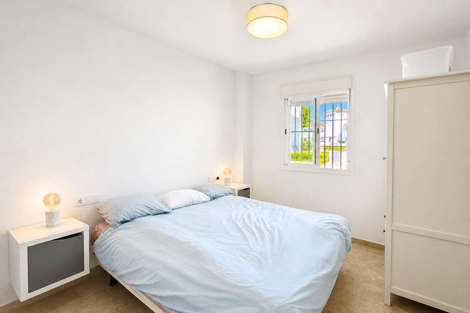 3 Zimmer Apartment zu verkaufen in La Duquesa / Puerto de la Duquesa mit Pool Garage - 285.000 € (Ref: 10004389)