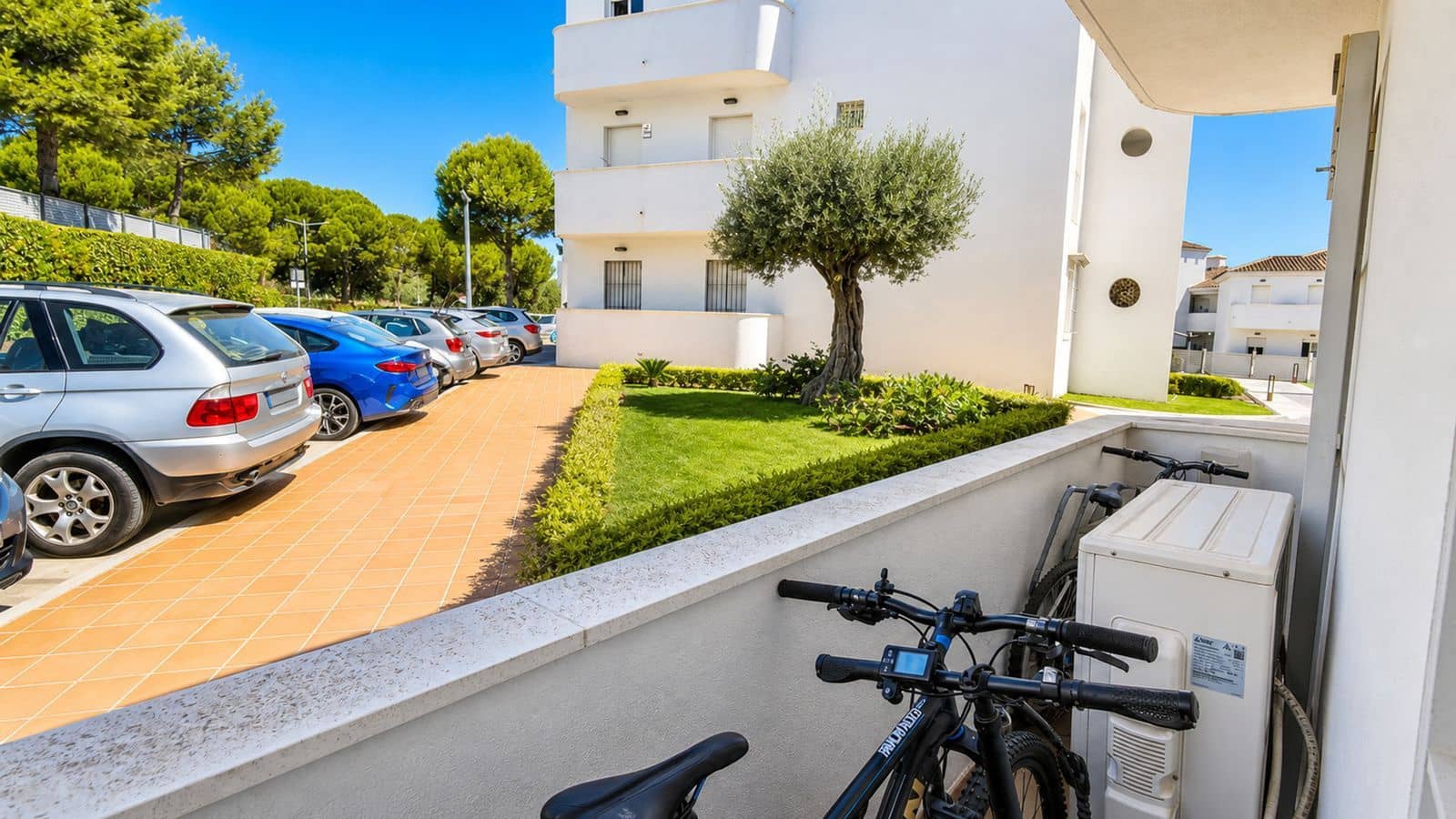3 Zimmer Apartment zu verkaufen in La Duquesa / Puerto de la Duquesa mit Pool Garage - 285.000 € (Ref: 10004389)