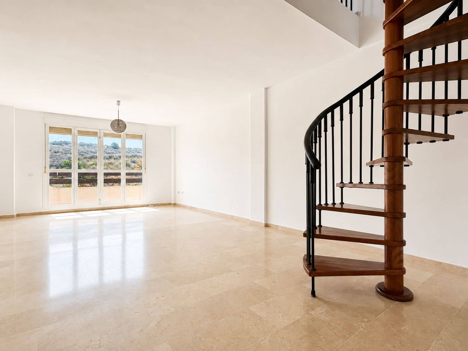 2 bedroom Penthouse for sale in La Duquesa / Puerto de la Duquesa with pool garage - € 298,500 (Ref: 10004393)