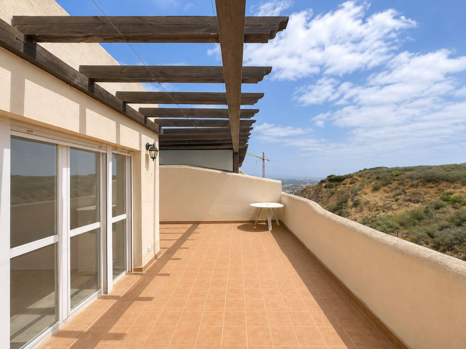 2 bedroom Penthouse for sale in La Duquesa / Puerto de la Duquesa with pool garage - € 298,500 (Ref: 10004393)