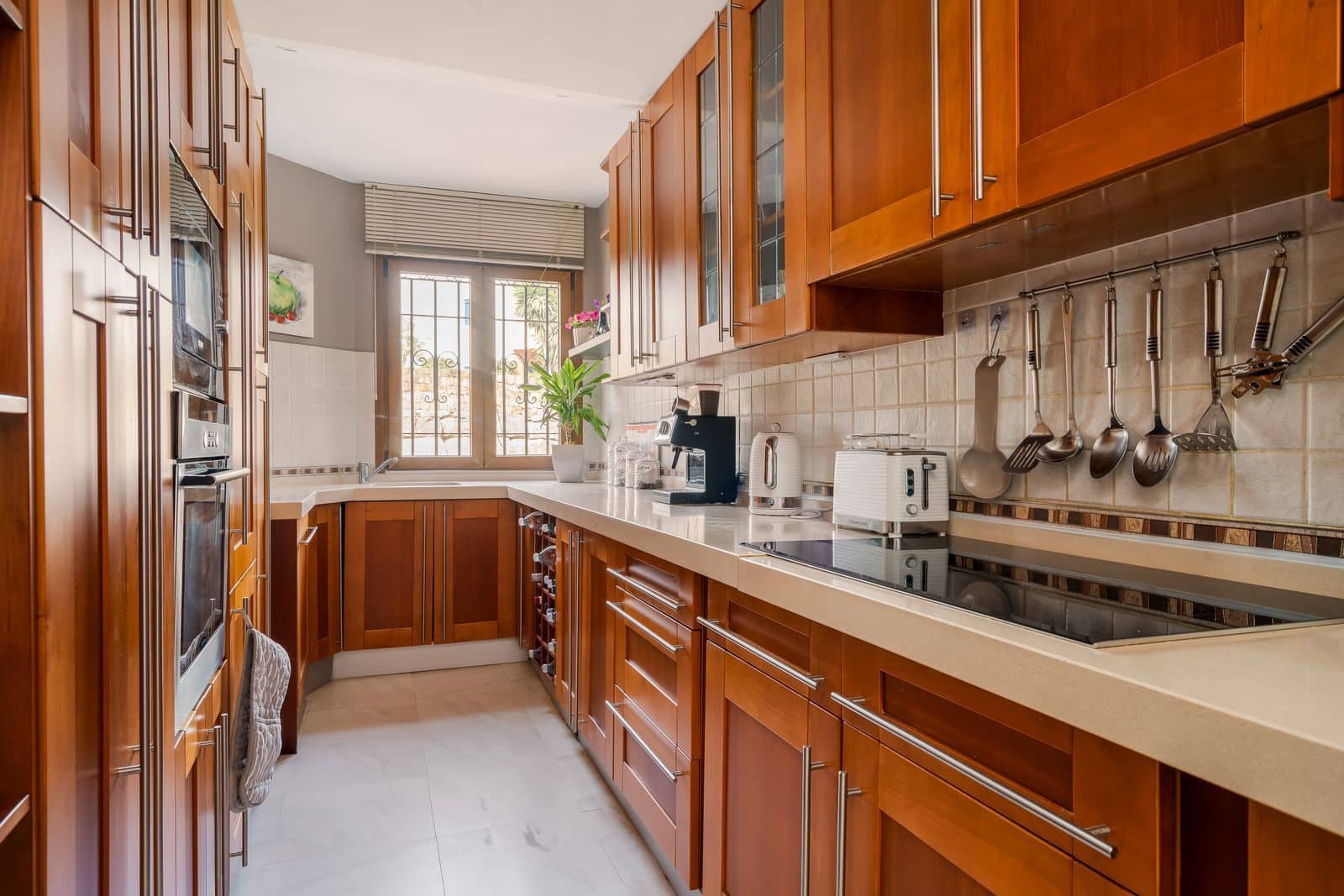 3 slaapkamer Penthouse te koop in La Duquesa / Puerto de la Duquesa met zwembad garage - € 359.000 (Ref: 10004397)