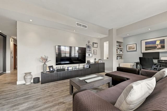 3 sypialnia Apartament na sprzedaż w Elviria, Marbella z basenem garażem - 499 000 € (Ref: 10004399)