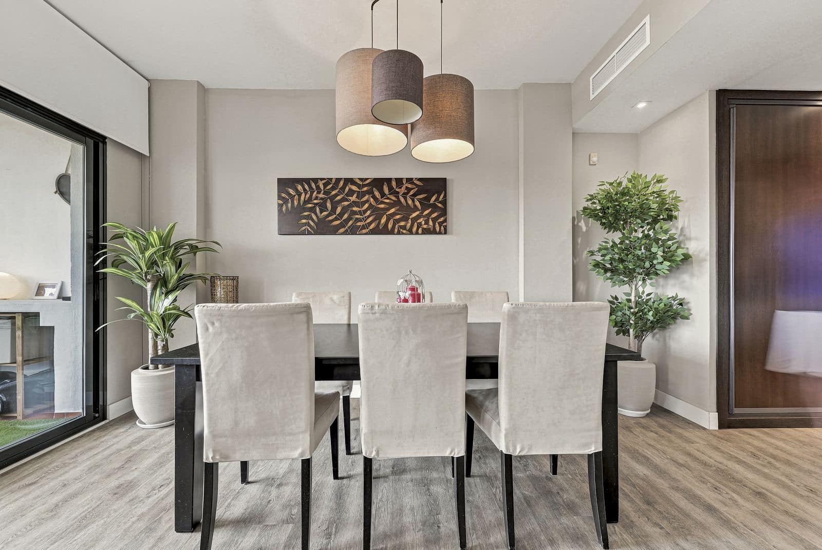 3 sypialnia Apartament na sprzedaż w Elviria z basenem garażem - 499 000 € (Ref: 10004399)