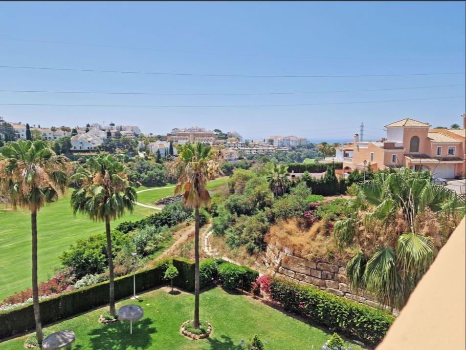 Ático de 3 habitaciones en Riviera del Sol en venta con piscina garaje - 395.000 € (Ref: 10004453)