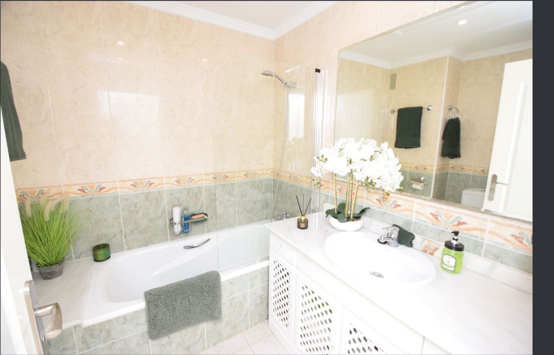 2 sovrum Lägenhet till salu i Malaga stad med pool garage - 450 000 € (Ref: 10004474)